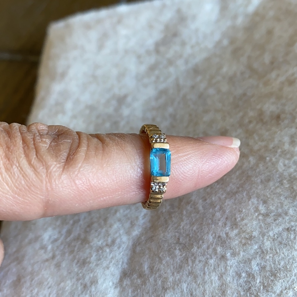 10k Blue Topaz Ring